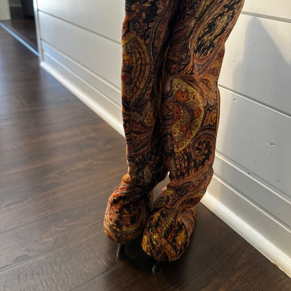 Women's Boots - Picture 2 of 5